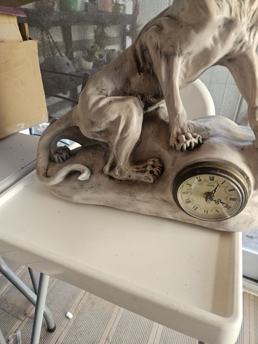 Vendo estatua antiga