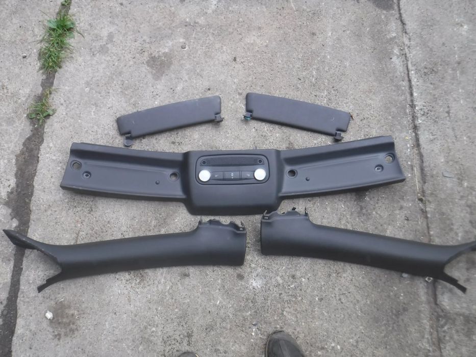 Audi TT 8J cabrio  oslona przod sloneczniki lampka oswietlenie slupki maskownice kpl