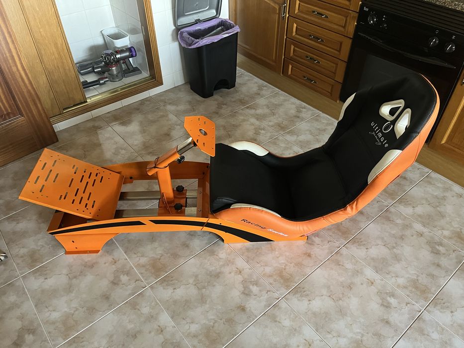 Cockpit gaming SimRacing