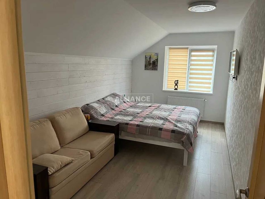 Продам будинок в с. Микуличин