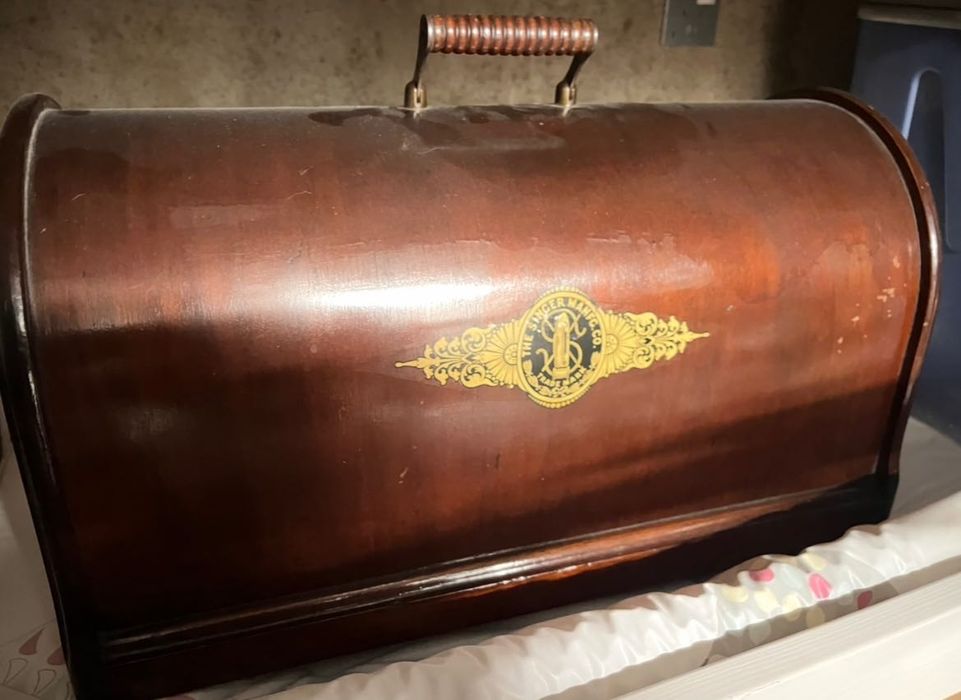 Maszyna do szycia Singer z przykrywą