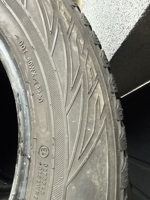 Шини резина 215/65/17 r17 Nokian комплект зимні