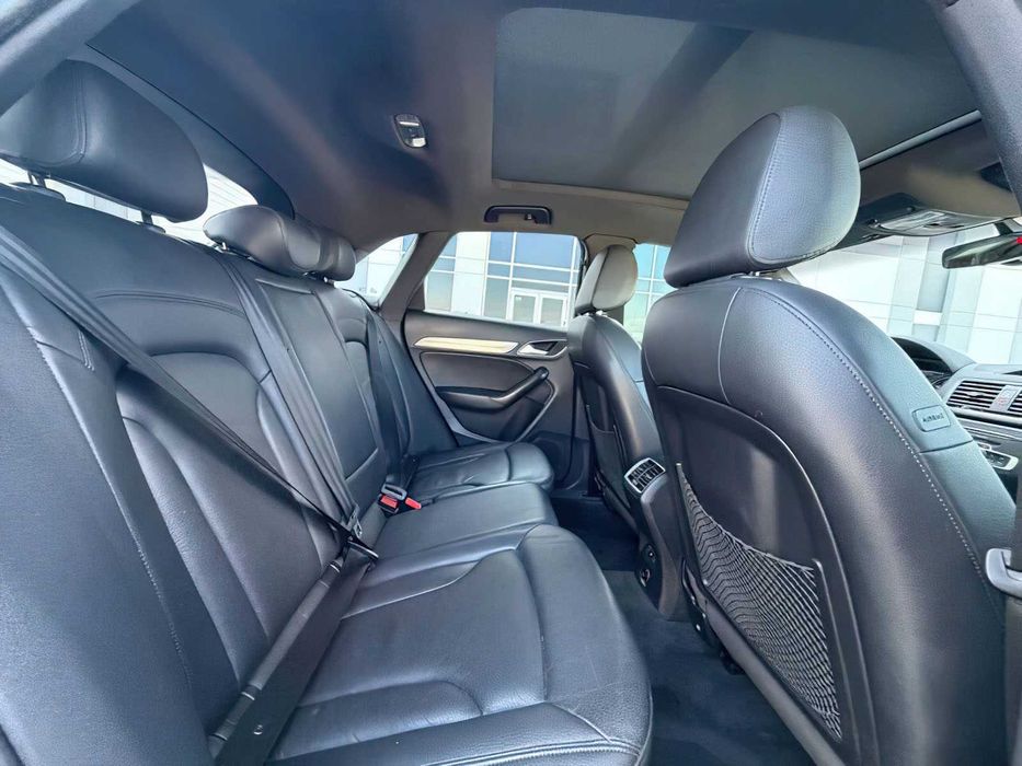 Audi Q3      2018