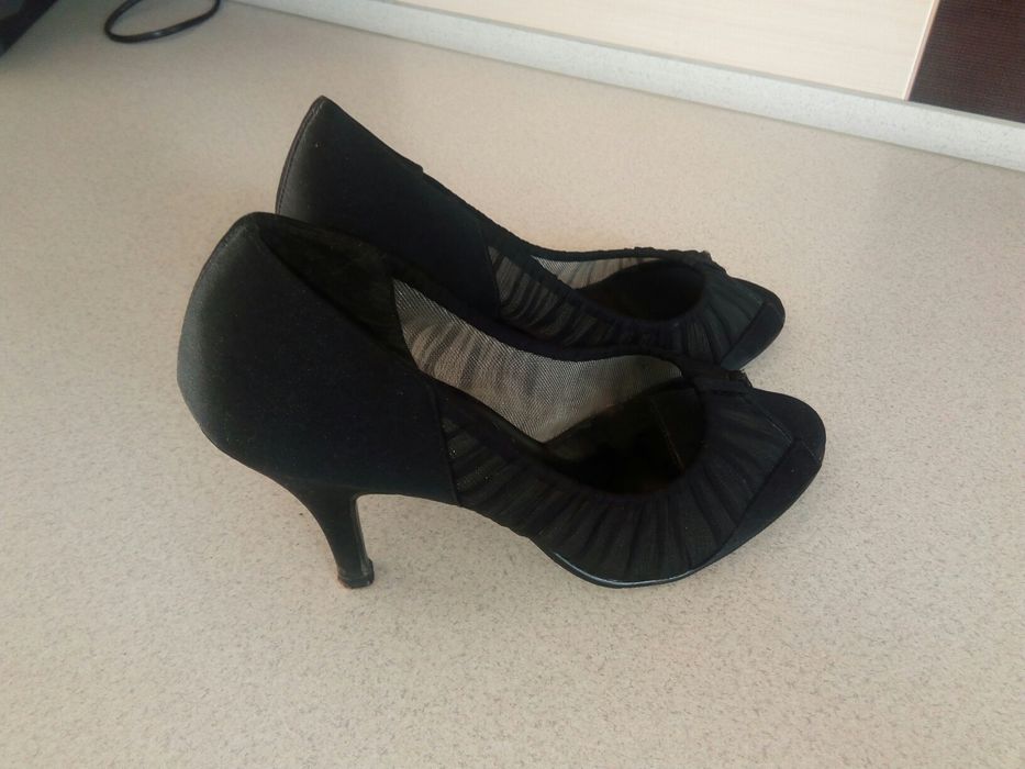 Туфли на каблуке