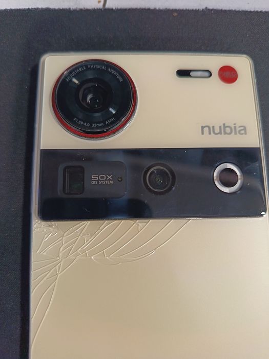 Nubia Z70 ultra completo varias capas