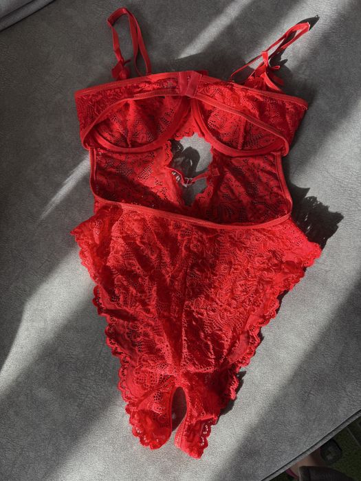 Боди с открытым доступом  и баской