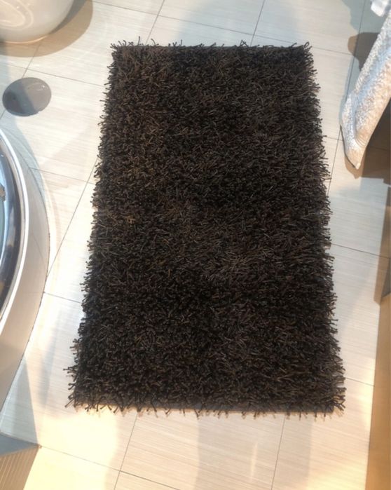 Tapete pelo alto castanhoe escuro