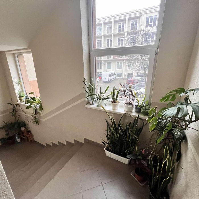 Продаж 1 кім., центр Новака — тиха вулиця, газове опалення.