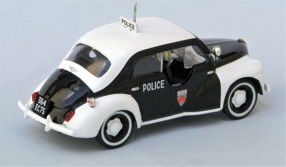 Renault 4 cv Pie Police de 1/43 Ixo c/ caixa