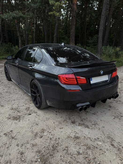 BMW F10 2012 3.0i