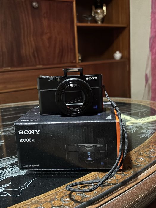 Maquina forografica Sony RX100 VII