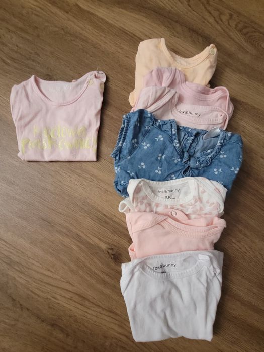 Zestaw ubrań dla dziewczynki r. 68