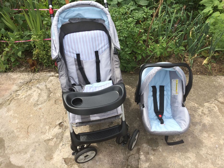 Carrinho de bebé com babycook