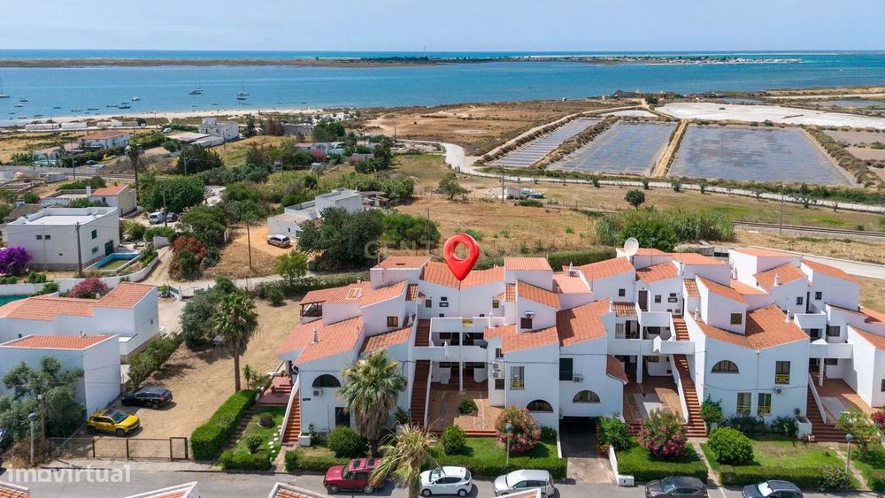 Apartamento T1 com Estacionamento e Arrecadação ( Aldeia de Marim )  c