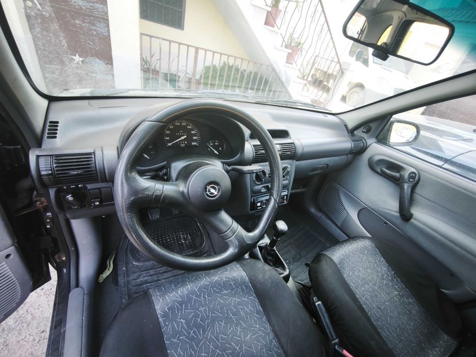 Vendo um opel corsa ano 95 a gasolina responder so pelo WhatsApp foto 2