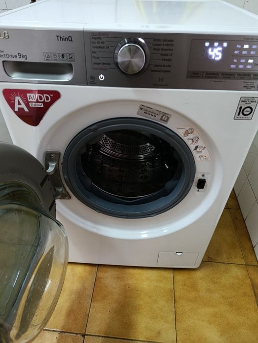 Máquina de lavar roupa LG(9 k)