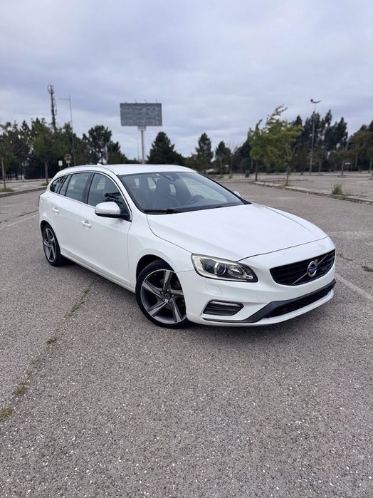 Volvo V60 2.0 D4 R-Design