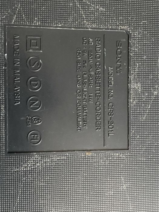 Магнитола Sony CFS-201L