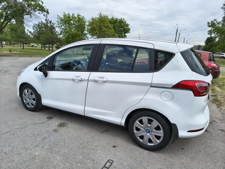 Ford B-max власник