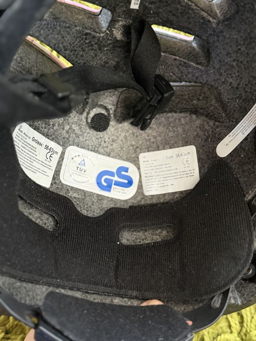 Шолом велосипедний abus aven-u