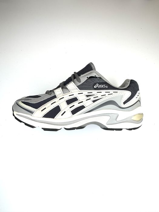 Кроссовки ASICs новые - 44 размер в наличии