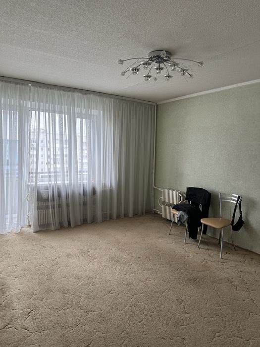 Продам 1 комнатную чешку в центре города район Сильпо!