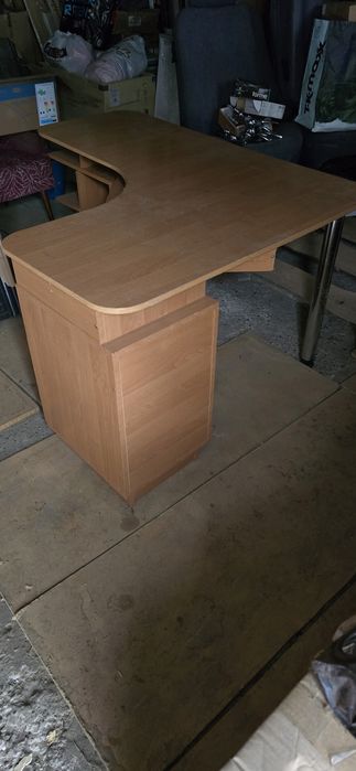 Стіл письмовий. Б/у