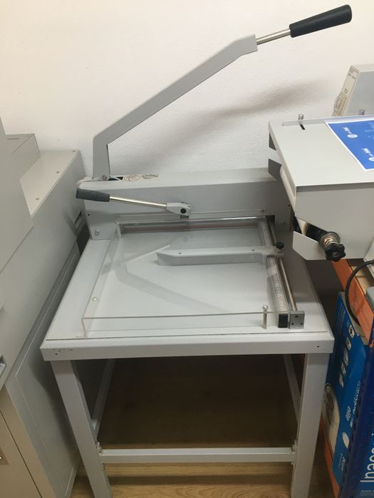 Guilhotina manual