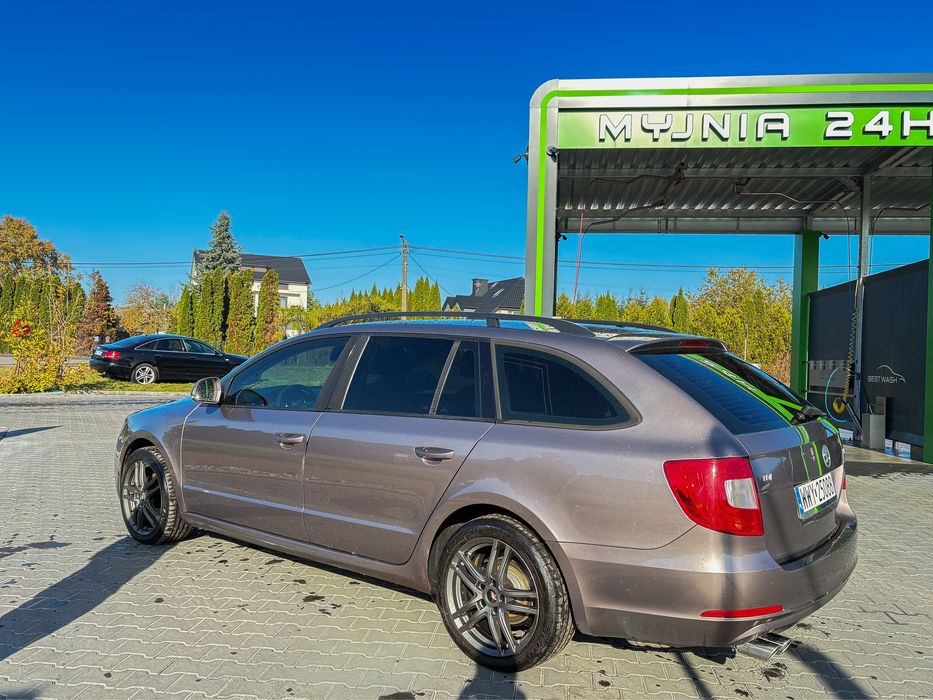 Samochod Skoda superb
