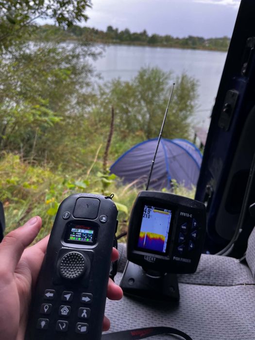 Łódka zanętowa z echosondą i gps