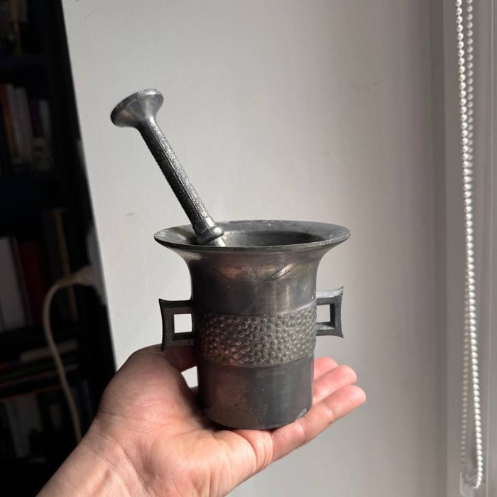 Stary moździerz Mosiądz niklowane 1,09 kg PRL Rzadkość