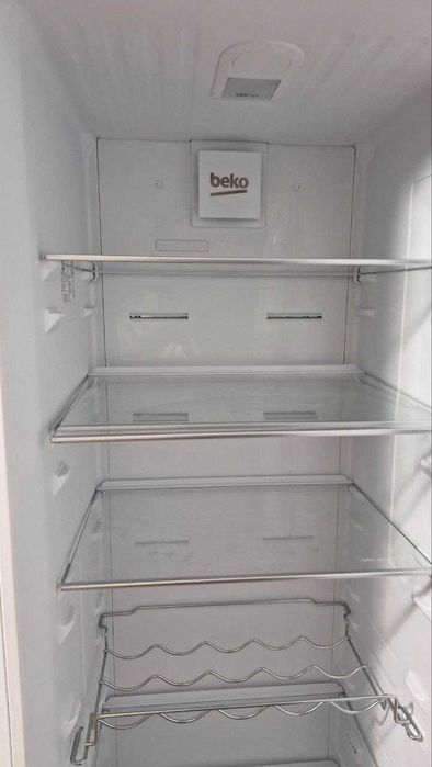 Холодильник BEKO RSNE445E22