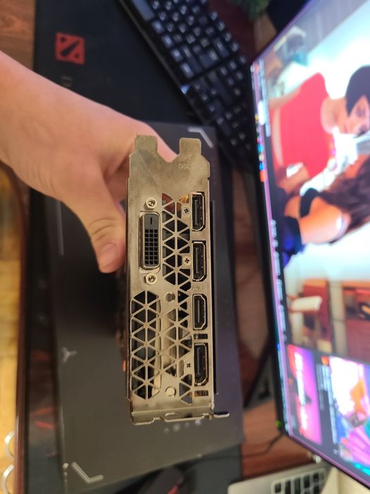 Продам видеокарту GTX 1070 8gb