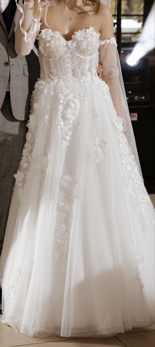 Suknia ślubna litera A