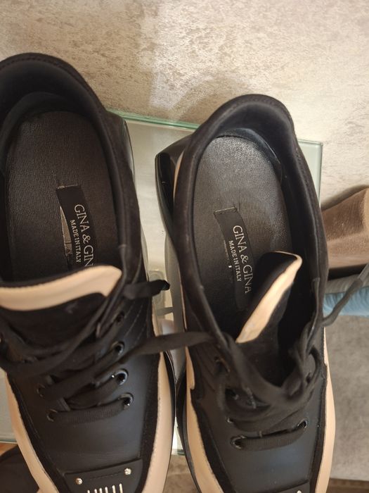 Кросівки жіночі шкіра