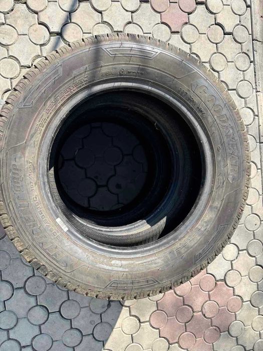 Літні шини Goodyear EfficientGrip Cargo 205/65 R16C 107/105T