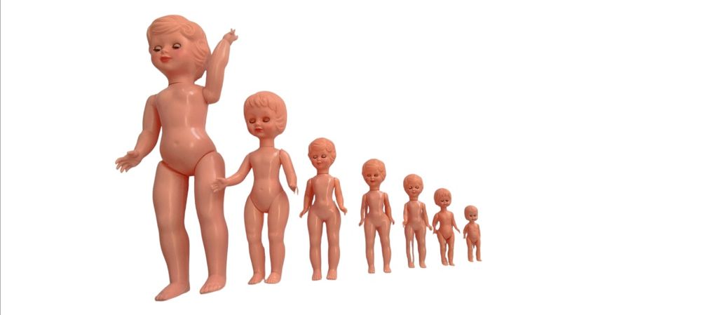 Bonecas para vestir com trajes tradicionais ou outros