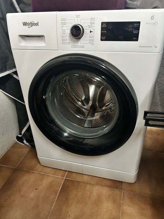 Maquina Lavar a roupa WHIRLPOOL