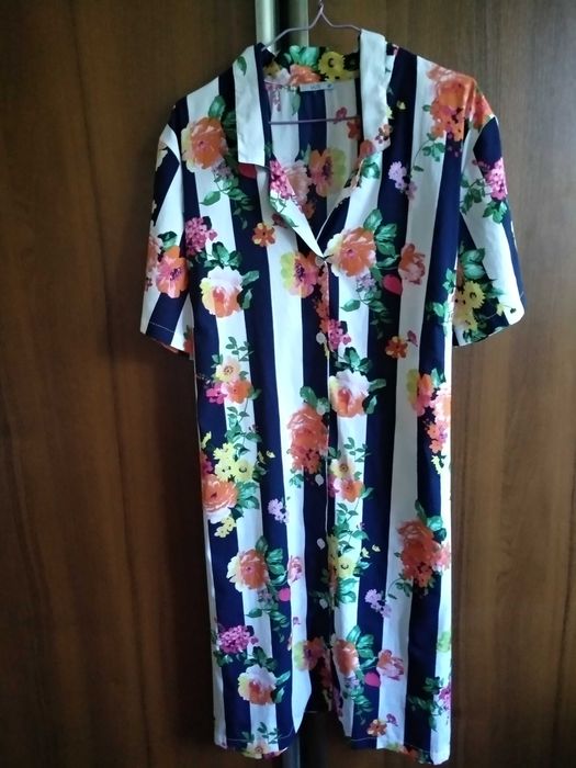 Халат жіночий, легкий. Розмір 50-52