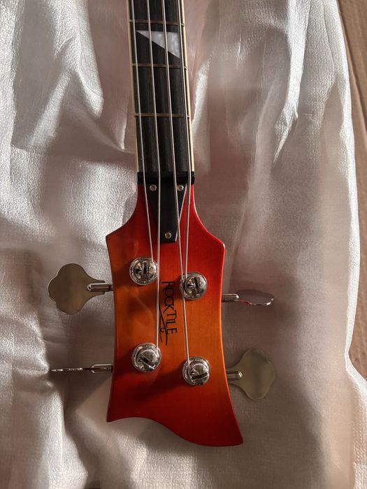 Nowa nieużywana gitara