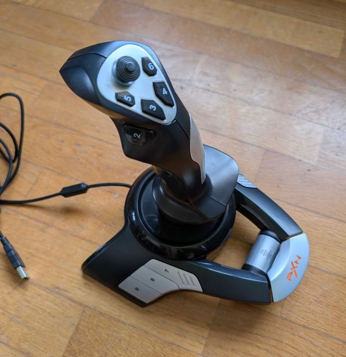 Joystick semi-novo PXN F-16 p/ PC - ideal para jogos de aviões