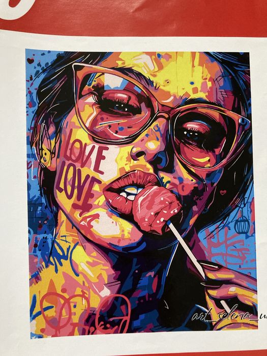 Malowanie po numerach IDEYKA 40x50cm Dziewczyna z cukierkiem