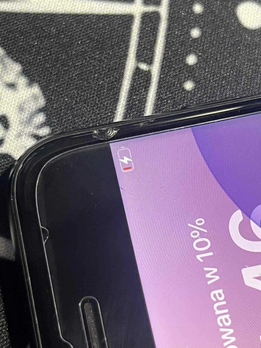 iPhone SE 2020  sprawny uszkodzona kamera tylna/latarka