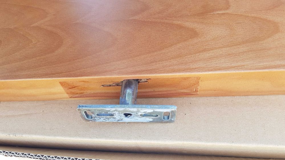 Prateleira nova na caixa cor faia