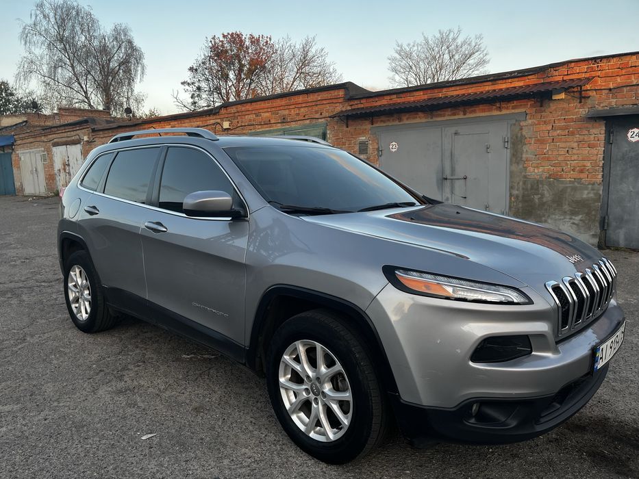 Продам хорошу доглянуту машину