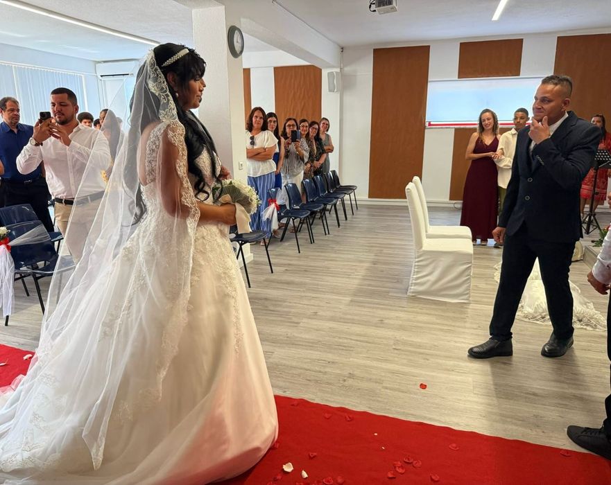 Vendo vestido branco de noiva