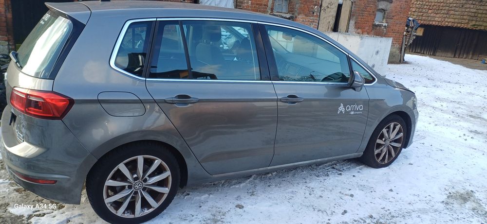 Drzwi prawe tylne  błotnik wolkswagen sportsvan LA7N