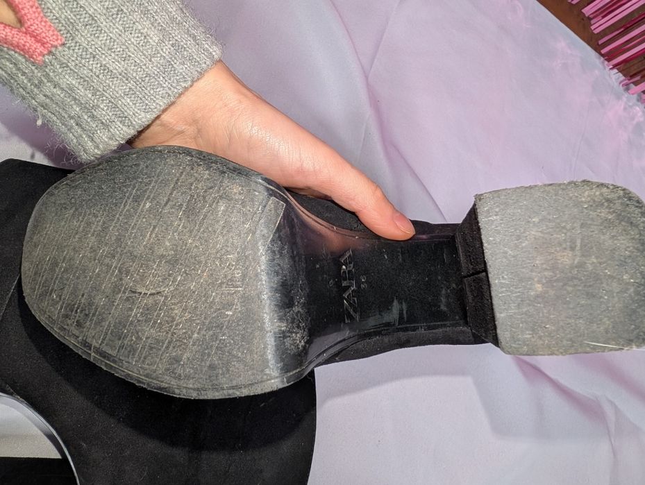 Сапожки, полуботінки замшеві чорного кольору, бренду зара