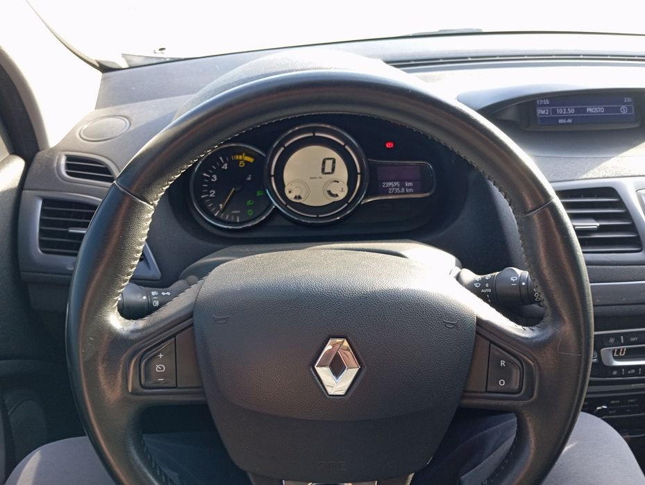 Renault Megane 2015 VIN VF1KZ140652608397 фото оголошення 2 з 8