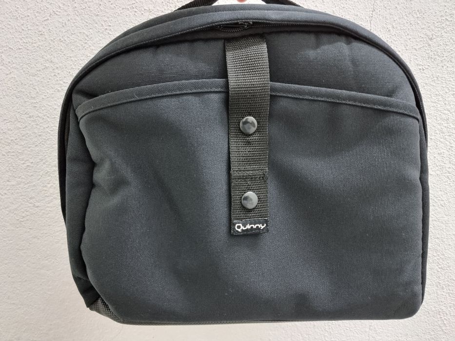 Carrinho de bebé Quinny (com oferta)